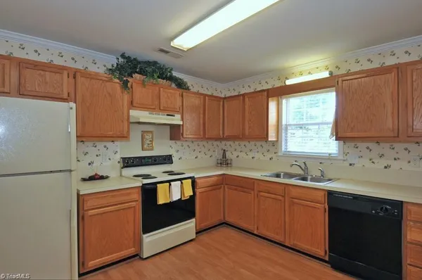 $1,500 | 128 Troonsway Road, Winston-Salem, NC 27127