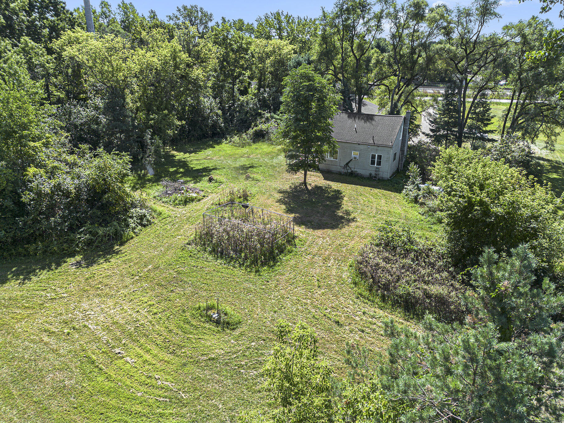 300 Cleveland Street Chelsea, MI 48118 - Photo 19 of 20 021_dji_0745_85