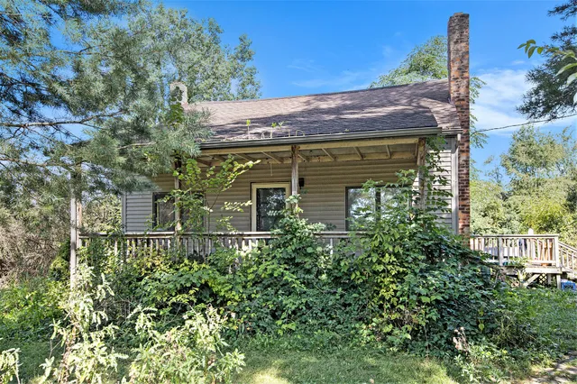 $270,000 | 300 Cleveland Street, Chelsea, MI 48118