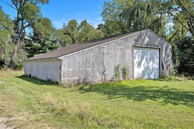 $270,000 | 300 Cleveland Street, Chelsea, MI 48118