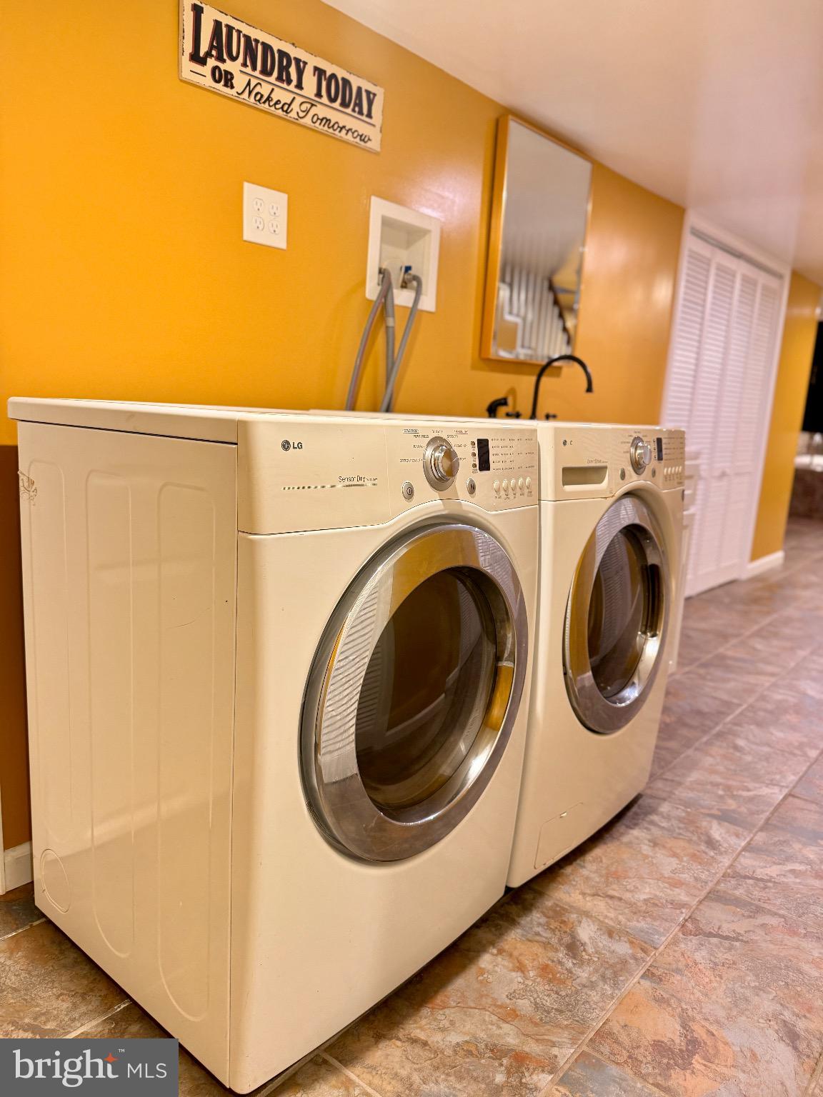 1407 South 28th Street Philadelphia, PA 19146 - Photo 24 of 25 a utility room with dryer and washer