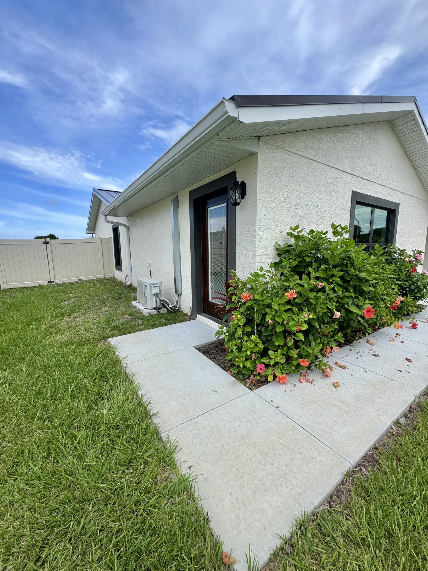 2381 Southeast Pinero Road Port St. Lucie, FL 34952 - Photo 1 of 17 1