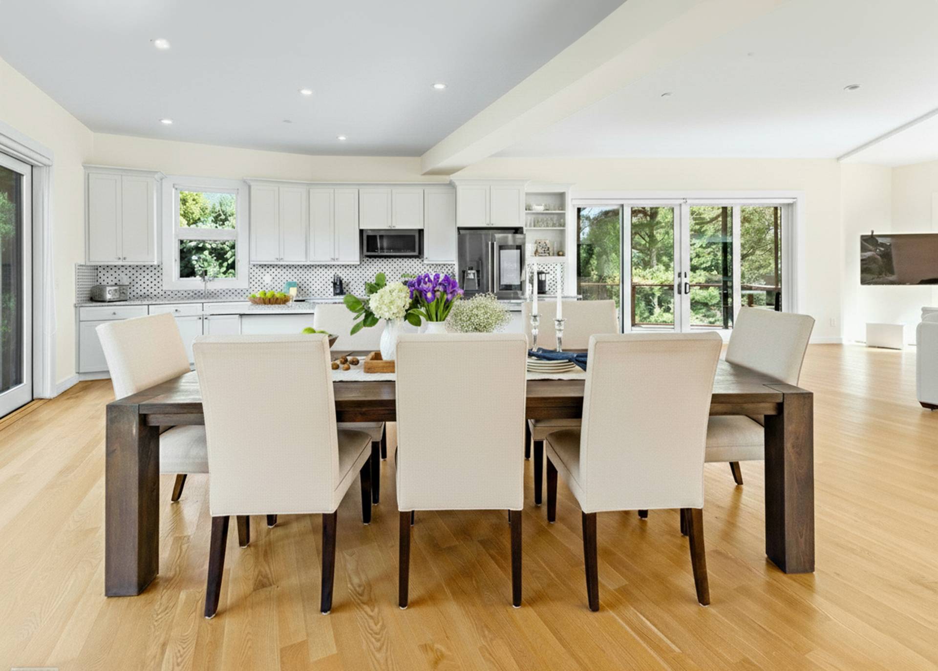 89 Old Canoe Place Road Hampton Bays, NY 11946 - Photo 11 of 38