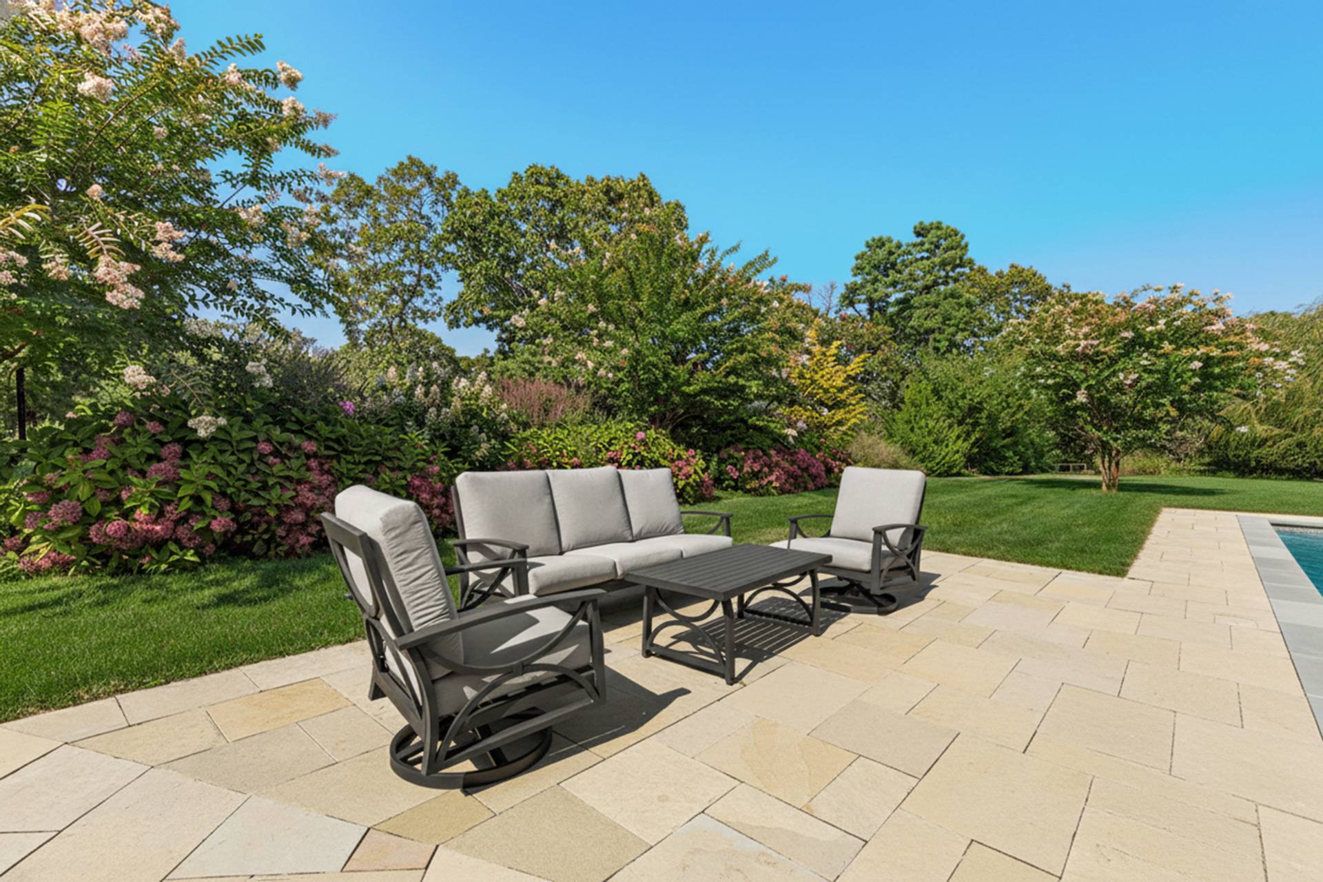 89 Old Canoe Place Road Hampton Bays, NY 11946 - Photo 20 of 38