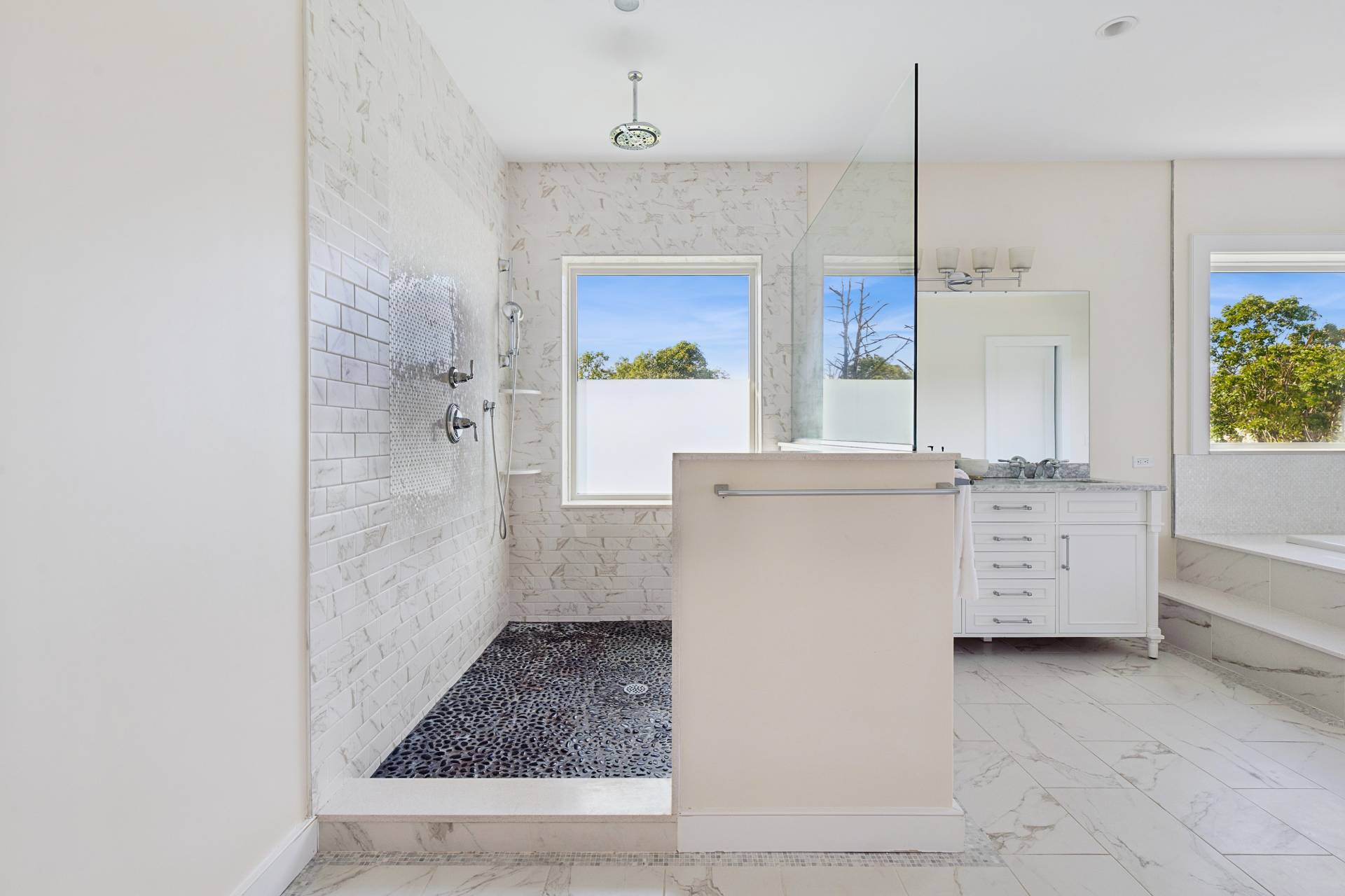 89 Old Canoe Place Road Hampton Bays, NY 11946 - Photo 29 of 38