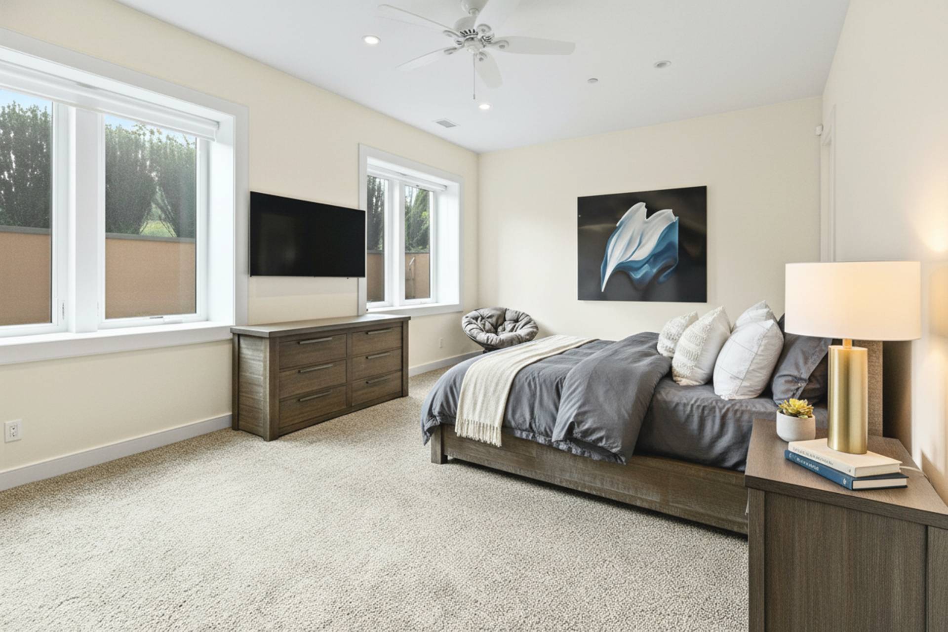 89 Old Canoe Place Road Hampton Bays, NY 11946 - Photo 34 of 38