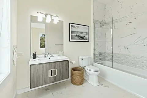 $2,995,000 | 89 Old Canoe Place Road, Hampton Bays, NY 11946