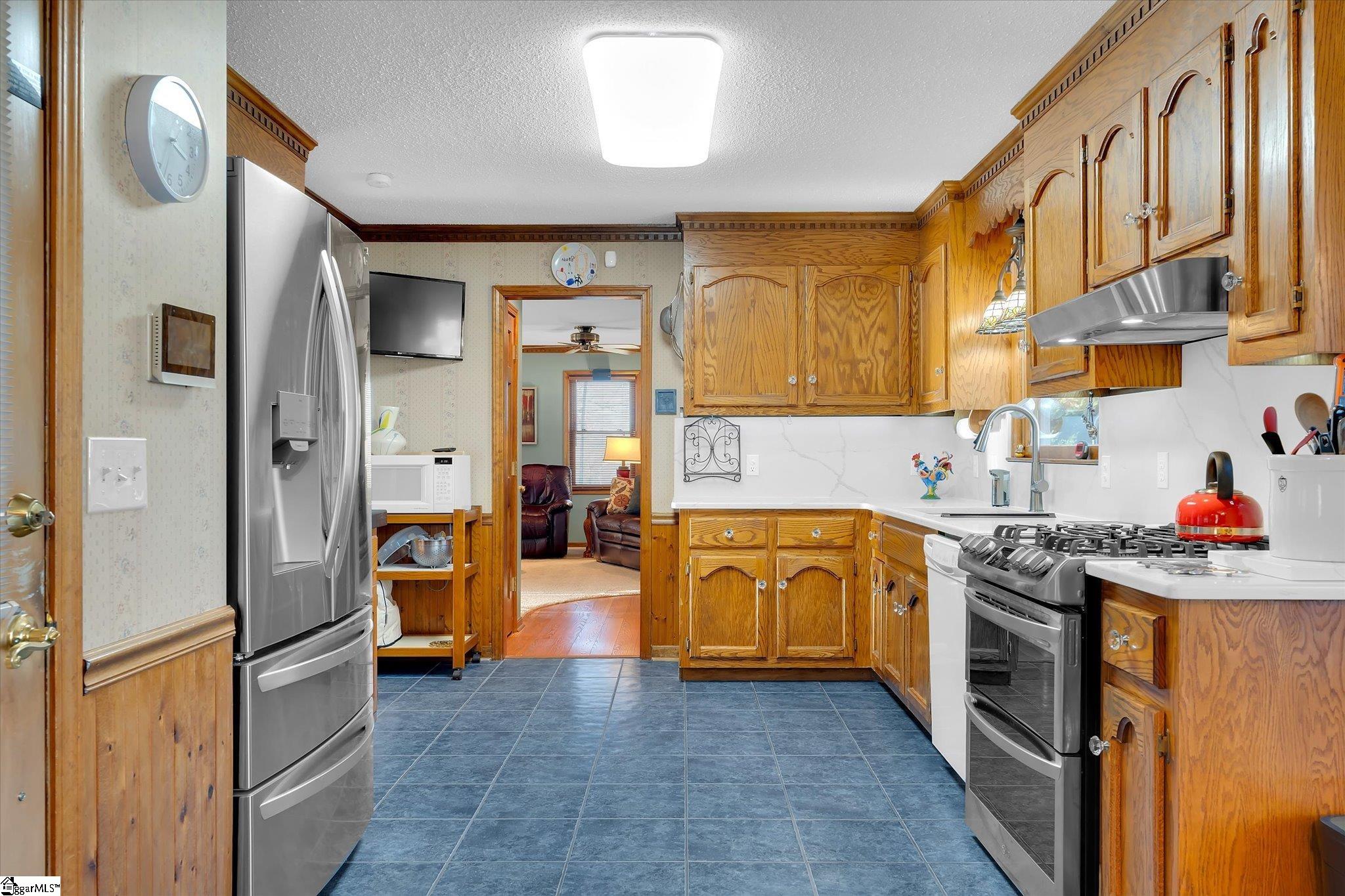 1251 Durham Snow Road Greer, SC 29651 - Photo 12 of 44