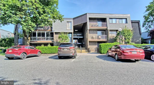 $220,000 | 12 Stonehenge Circle, Unit 125, Baltimore, MD 21208