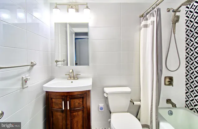 $220,000 | 12 Stonehenge Circle, Unit 125, Baltimore, MD 21208