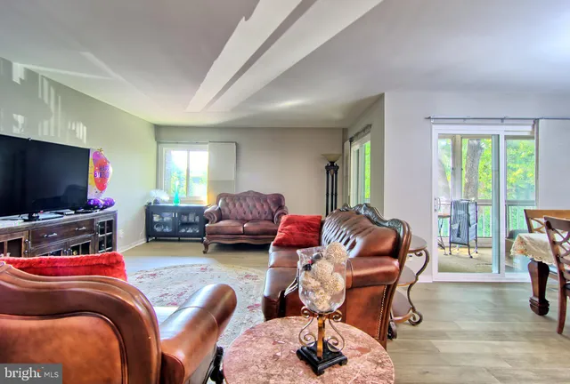 $220,000 | 12 Stonehenge Circle, Unit 125, Baltimore, MD 21208