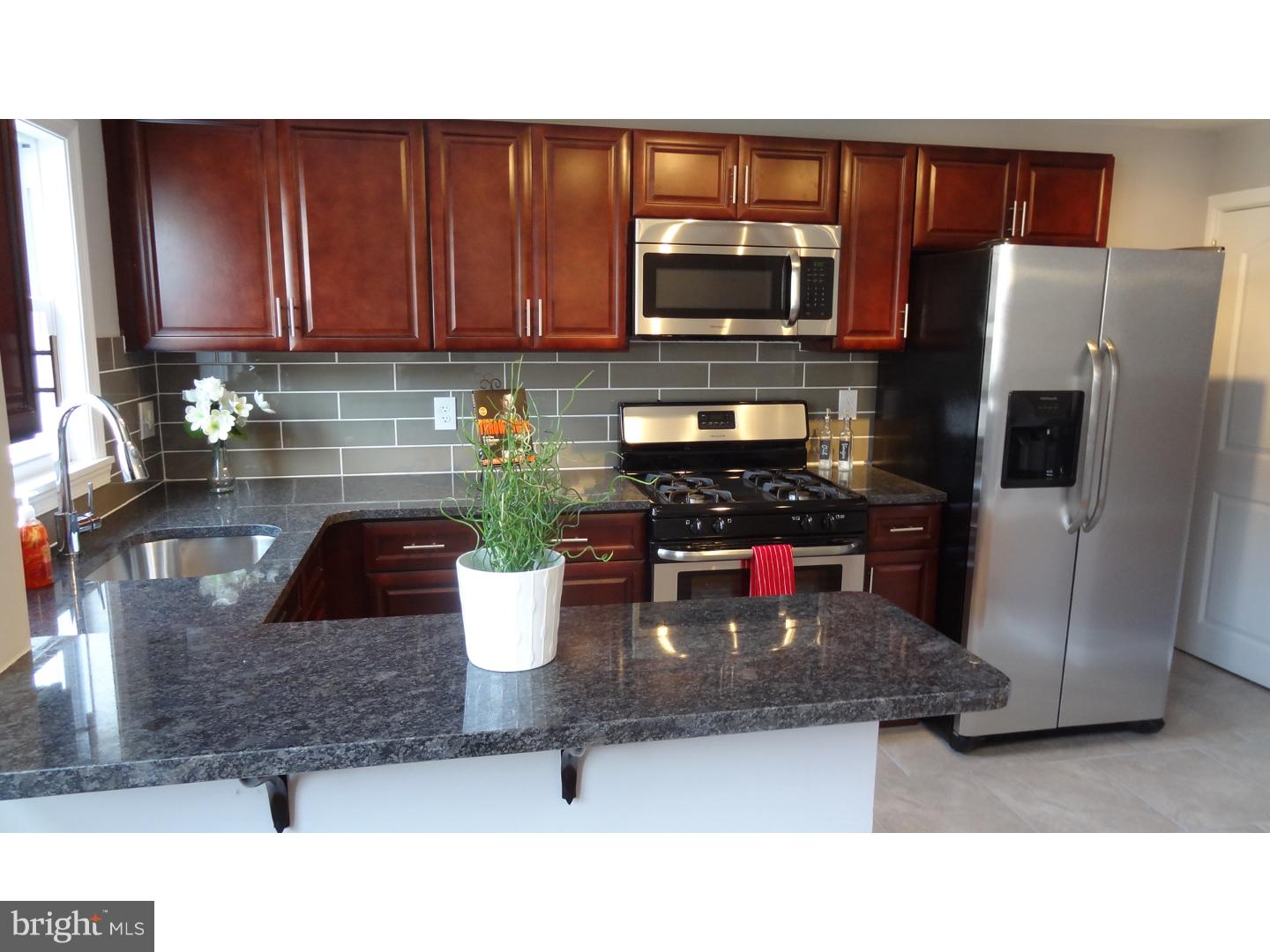7545 Sherwood Road Philadelphia, PA 19151 - Photo 3 of 17 Gallery Image 3
