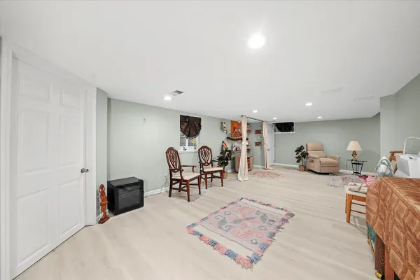 $799,000 | 18 Newgate Avenue, Naperville, IL 60565
