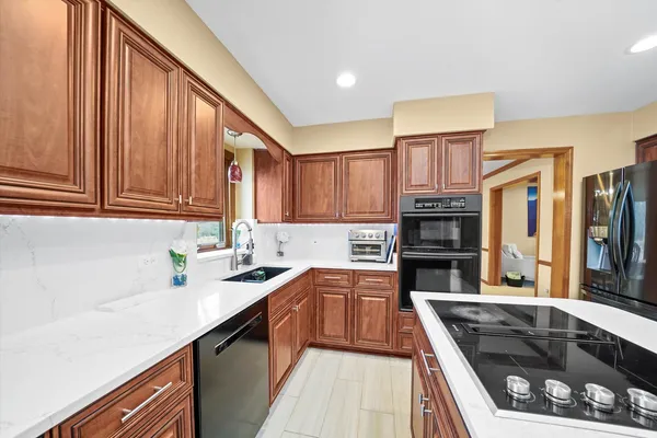 $799,000 | 18 Newgate Avenue, Naperville, IL 60565