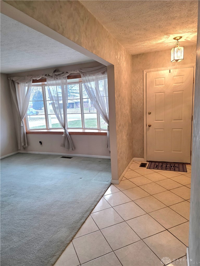 9920 Sheehan Road Dayton, OH 45458 - Photo 7 of 46