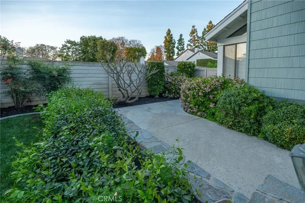 $1,299,500 | 44 Amberleaf, Irvine, CA 92614