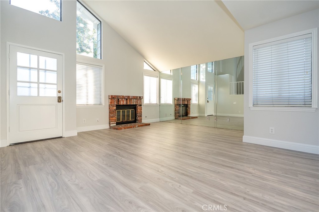 44 Amberleaf Irvine, CA 92614 - Photo 4 of 26