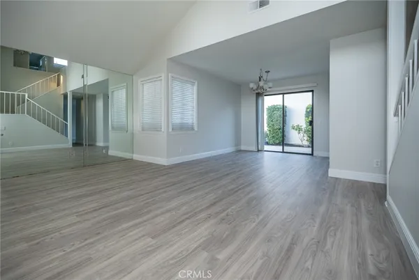 $1,299,500 | 44 Amberleaf, Irvine, CA 92614