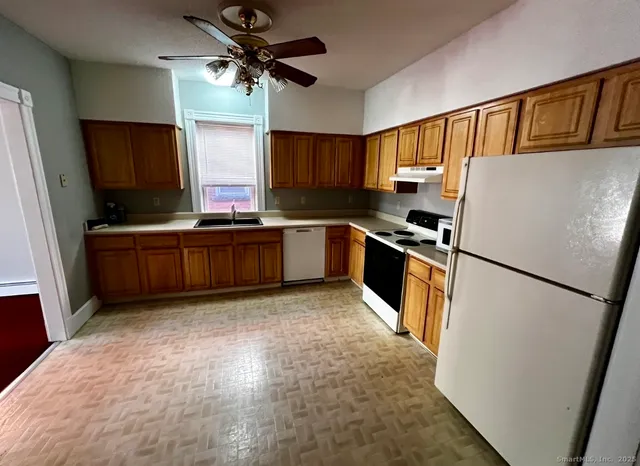 $2,500 | 24 Mortson Street, Hartford, CT 06106