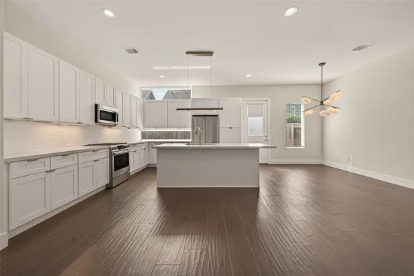 $2,700 | 5505 Robusto Place, Houston, TX 77091