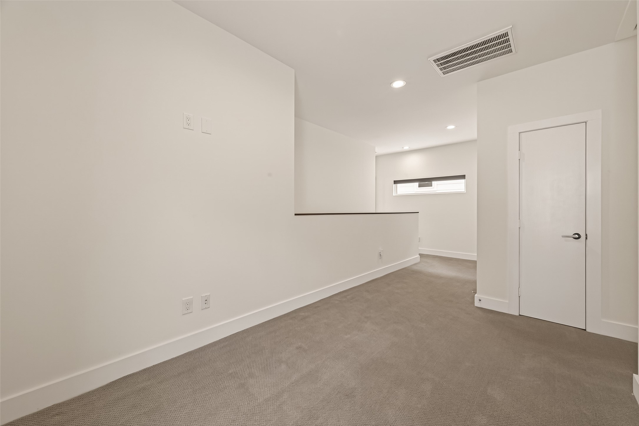 5505 Robusto Place Houston, TX 77091 - Photo 22 of 49 an empty room with an entryway