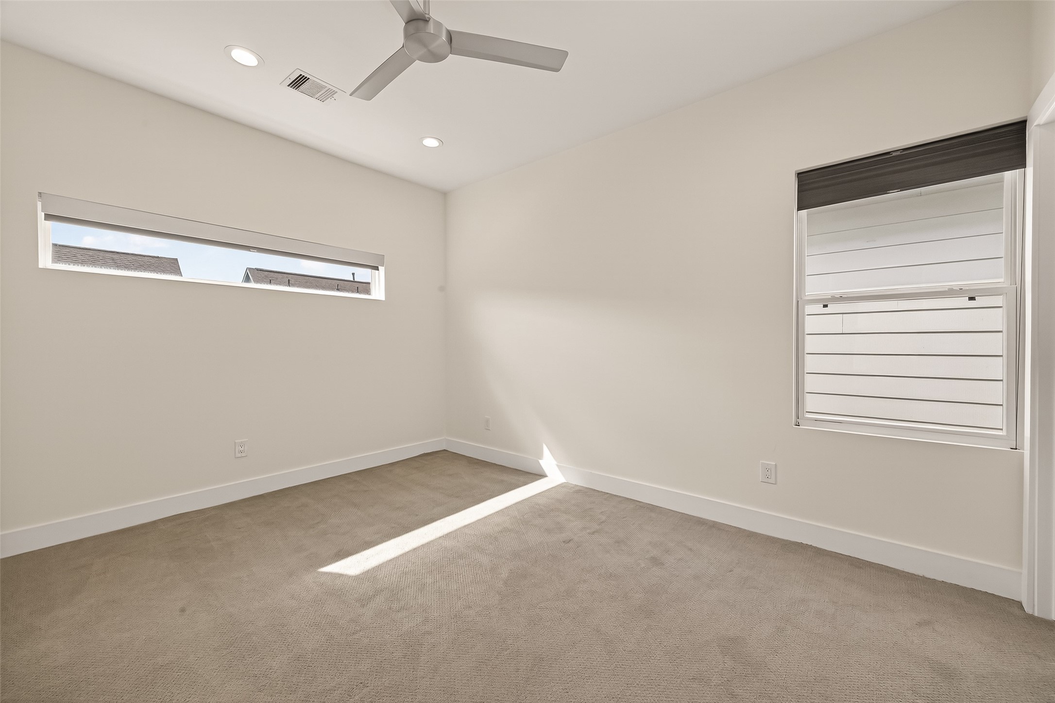 5505 Robusto Place Houston, TX 77091 - Photo 26 of 49 an empty room with a empty space and window
