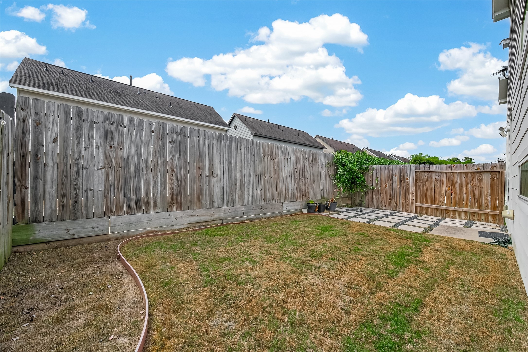 5505 Robusto Place Houston, TX 77091 - Photo 44 of 49 a backyard of a house