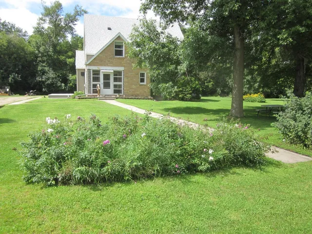 $285,000 | 18685 Highway 79, Elbow Lake, MN 56531