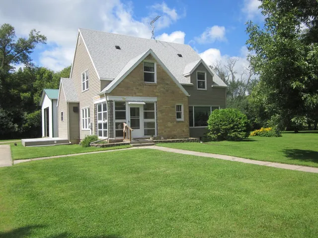 $285,000 | 18685 Highway 79, Elbow Lake, MN 56531