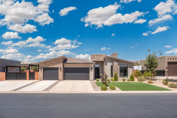 $915,000 | 174 South 620 West, Ivins, UT 84738