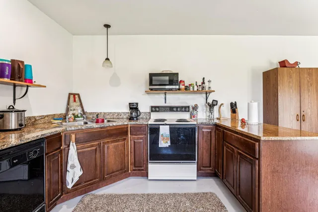 $1,149,900 | 5057 Fairhill Drive Southeast, Buffalo, MN 55313