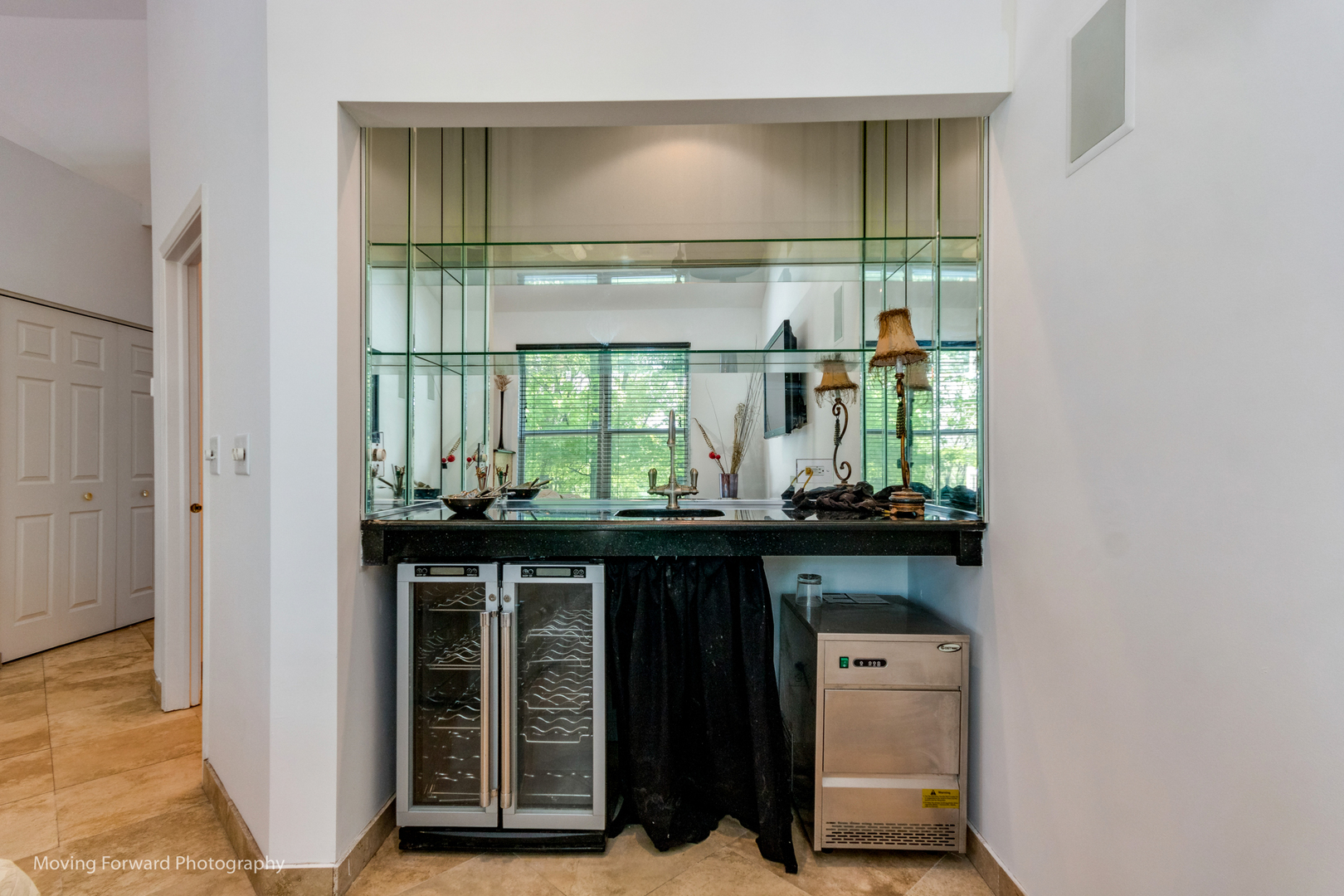955 Oak Ridge Boulevard Elgin, IL 60120 - Photo 12 of 47 Gallery Image 12