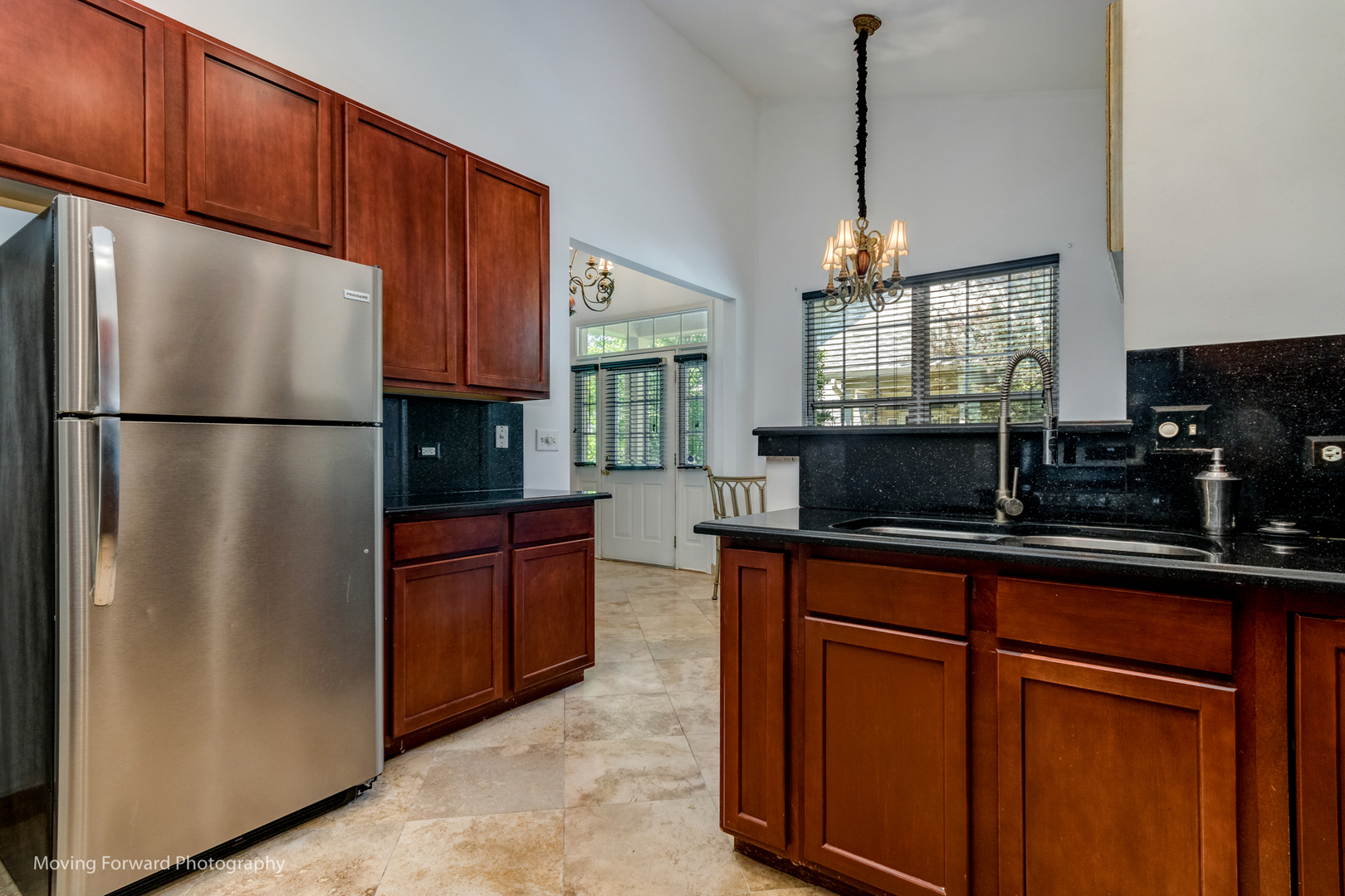 955 Oak Ridge Boulevard Elgin, IL 60120 - Photo 15 of 47 Gallery Image 15