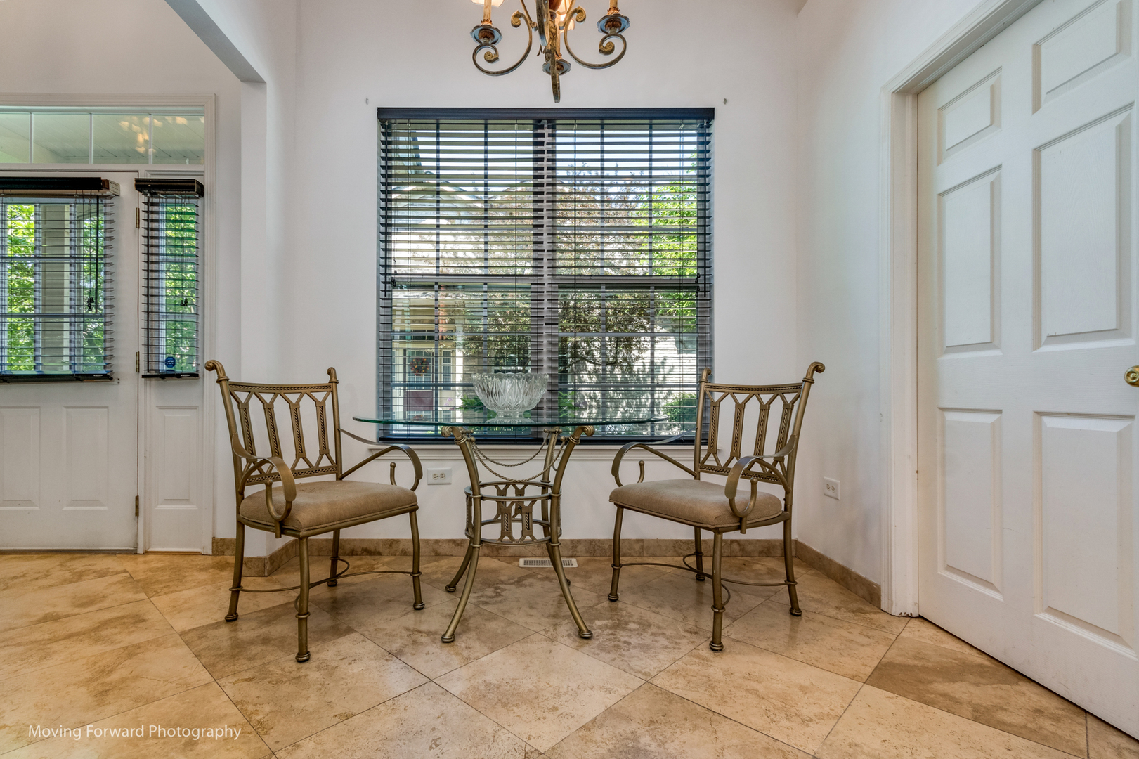 955 Oak Ridge Boulevard Elgin, IL 60120 - Photo 17 of 47 Gallery Image 17