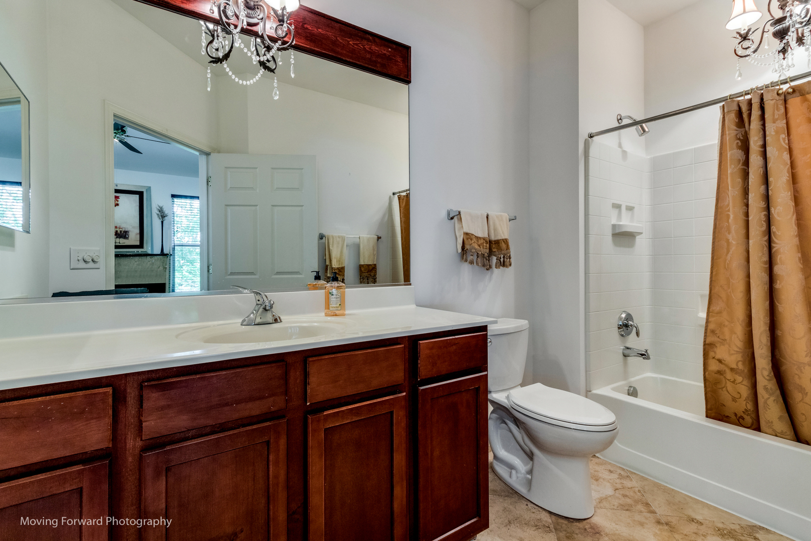 955 Oak Ridge Boulevard Elgin, IL 60120 - Photo 21 of 47 Gallery Image 21
