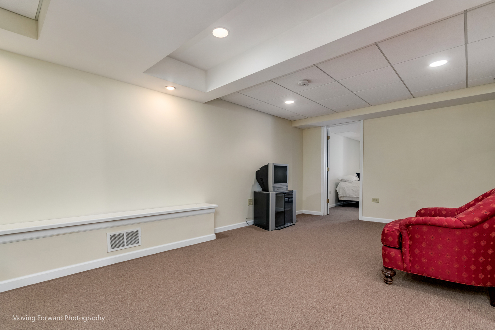 955 Oak Ridge Boulevard Elgin, IL 60120 - Photo 26 of 47 Gallery Image 26