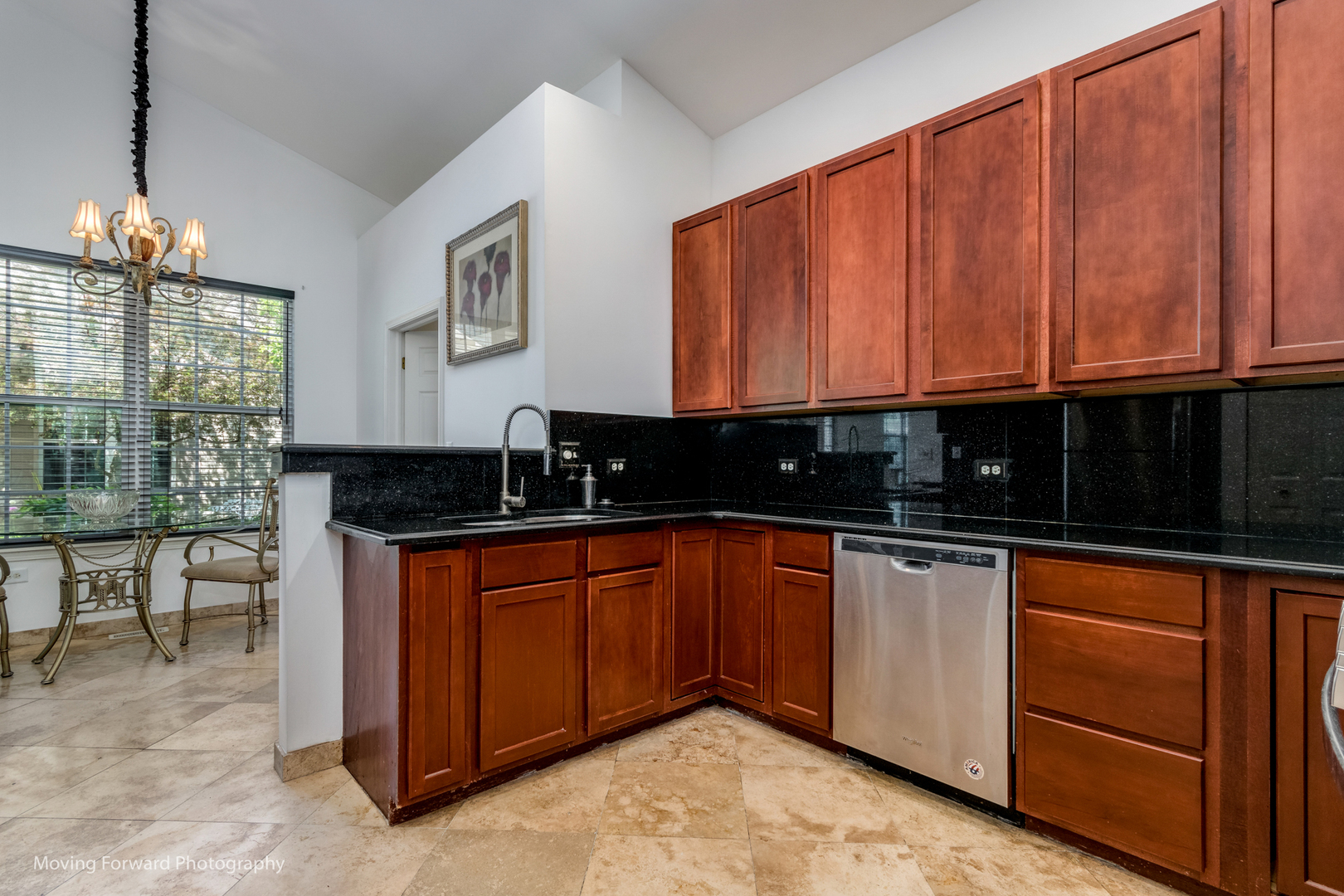 955 Oak Ridge Boulevard Elgin, IL 60120 - Photo 7 of 47 Gallery Image 7