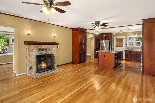 $2,499,999 | 4728 Northeast 172nd Street, Lake Forest Park, WA 98155