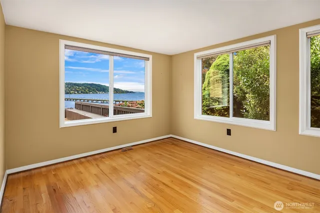 $2,499,999 | 4728 Northeast 172nd Street, Lake Forest Park, WA 98155