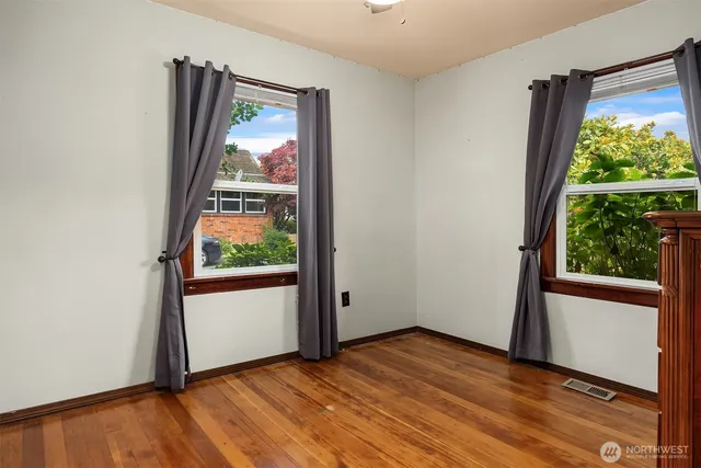 $2,499,999 | 4728 Northeast 172nd Street, Lake Forest Park, WA 98155