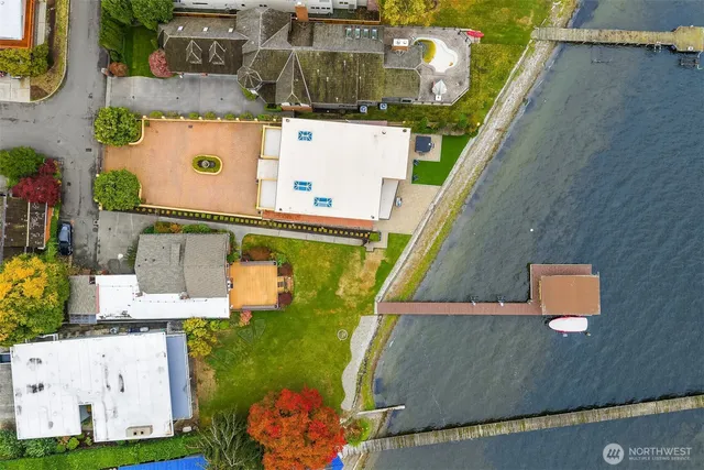 $2,499,999 | 4728 Northeast 172nd Street, Lake Forest Park, WA 98155