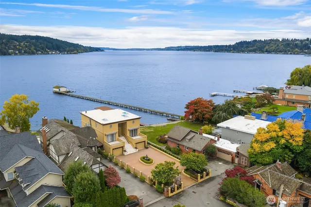 $2,499,999 | 4728 Northeast 172nd Street, Lake Forest Park, WA 98155