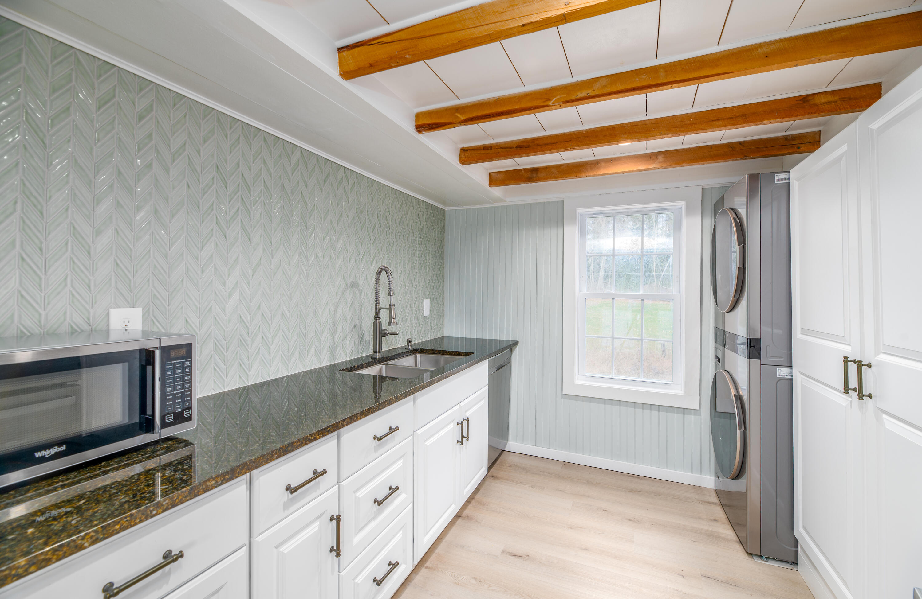 380 East Neck Road Nobleboro, ME 04555 - Photo 32 of 52 Kitchen
