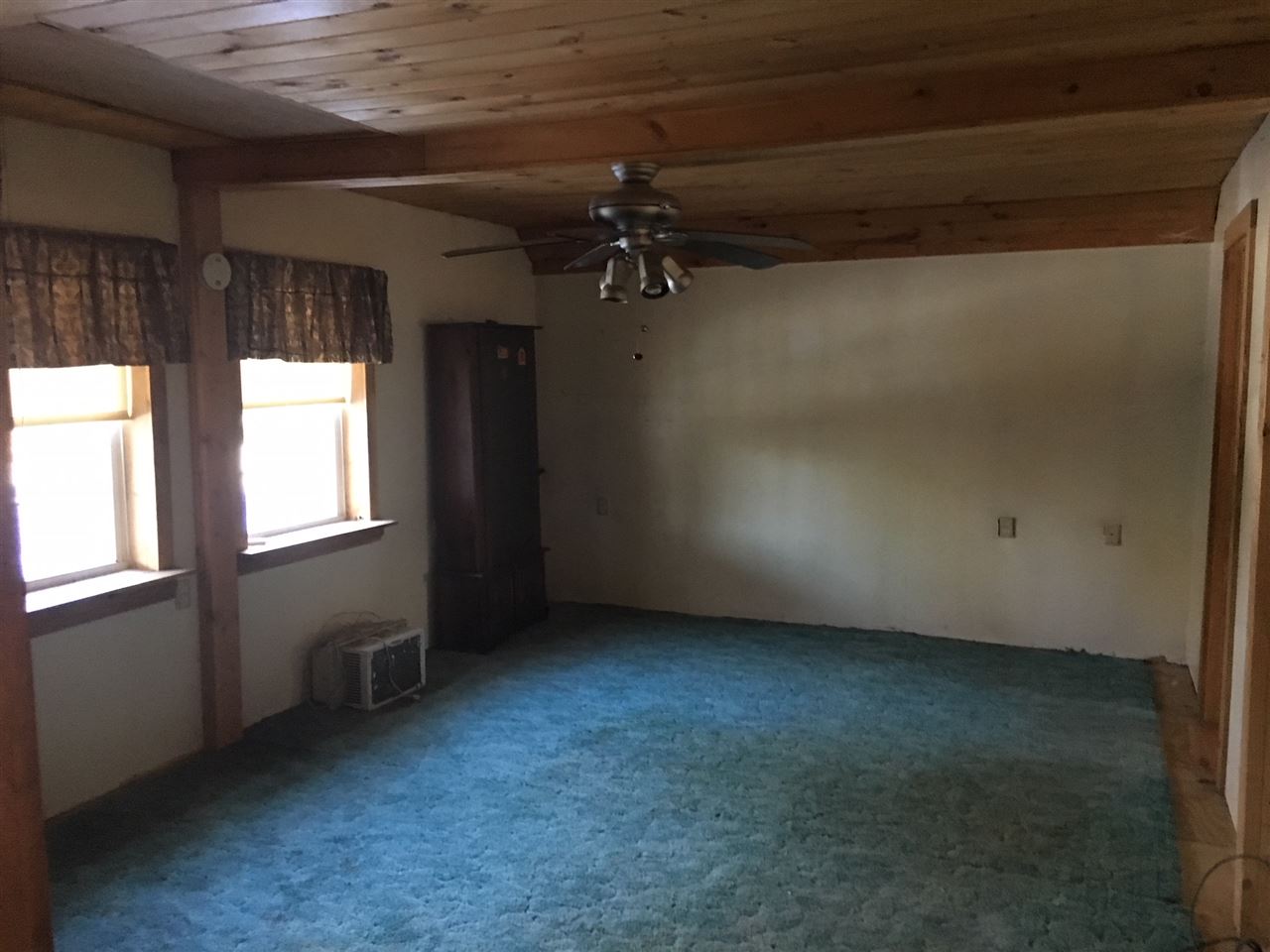 1733 Gee Hill Road Royalton, VT 05068 - Photo 6 of 17