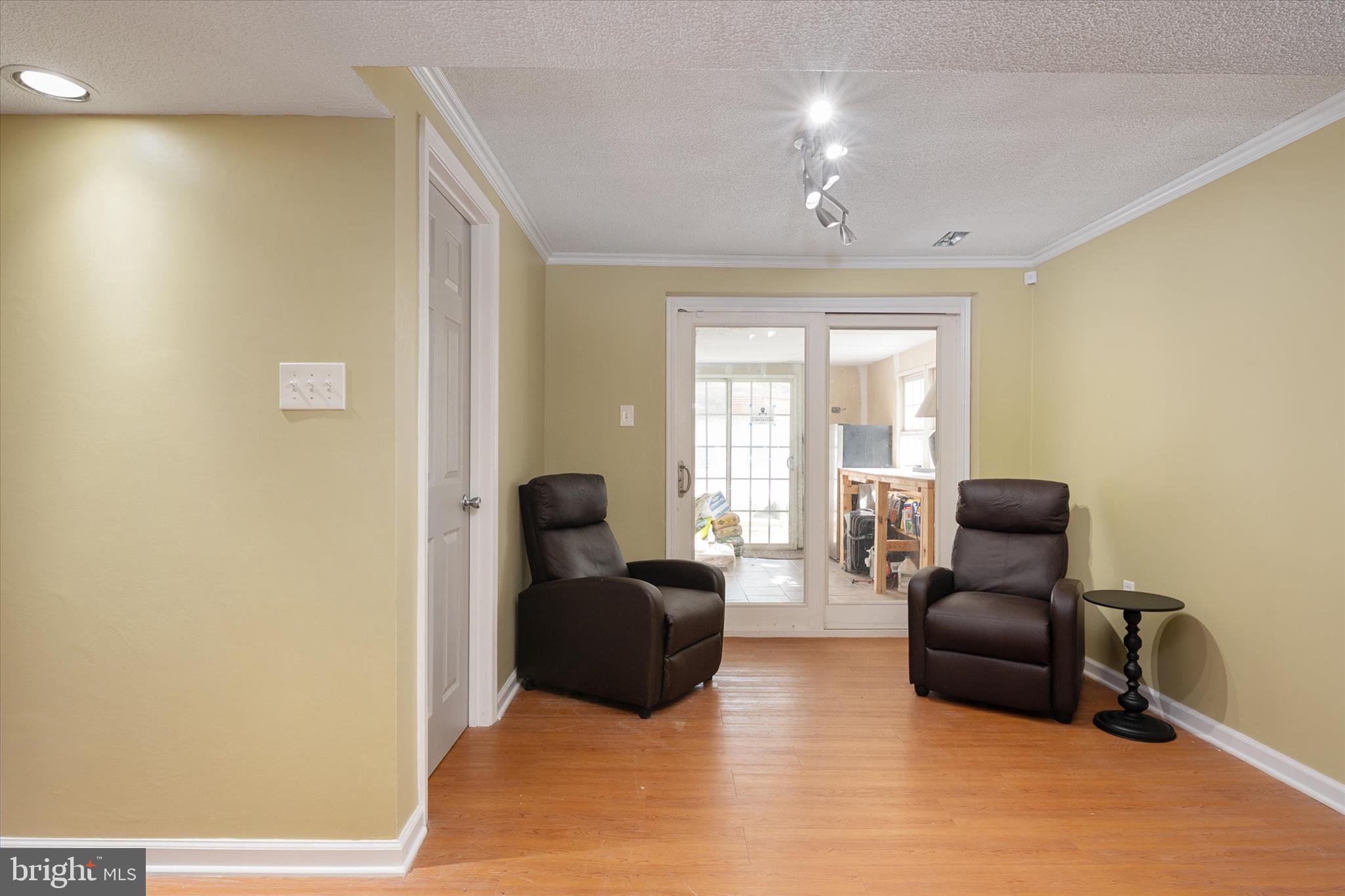155 Barbara Road Severna Park, MD 21146 - Photo 23 of 51 a living room with furniture rug and lamp