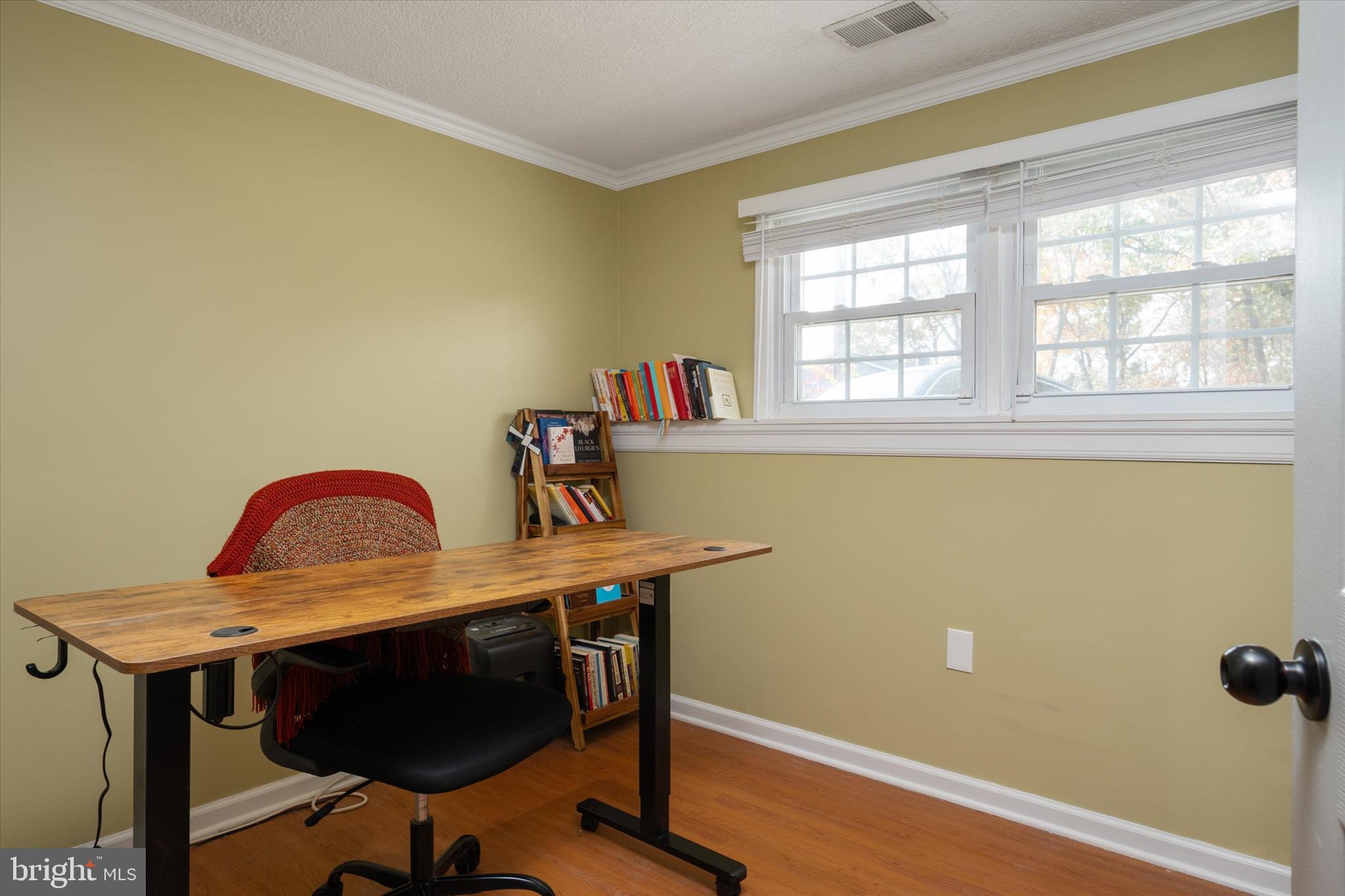 155 Barbara Road Severna Park, MD 21146 - Photo 25 of 51 a room with a table and chairs