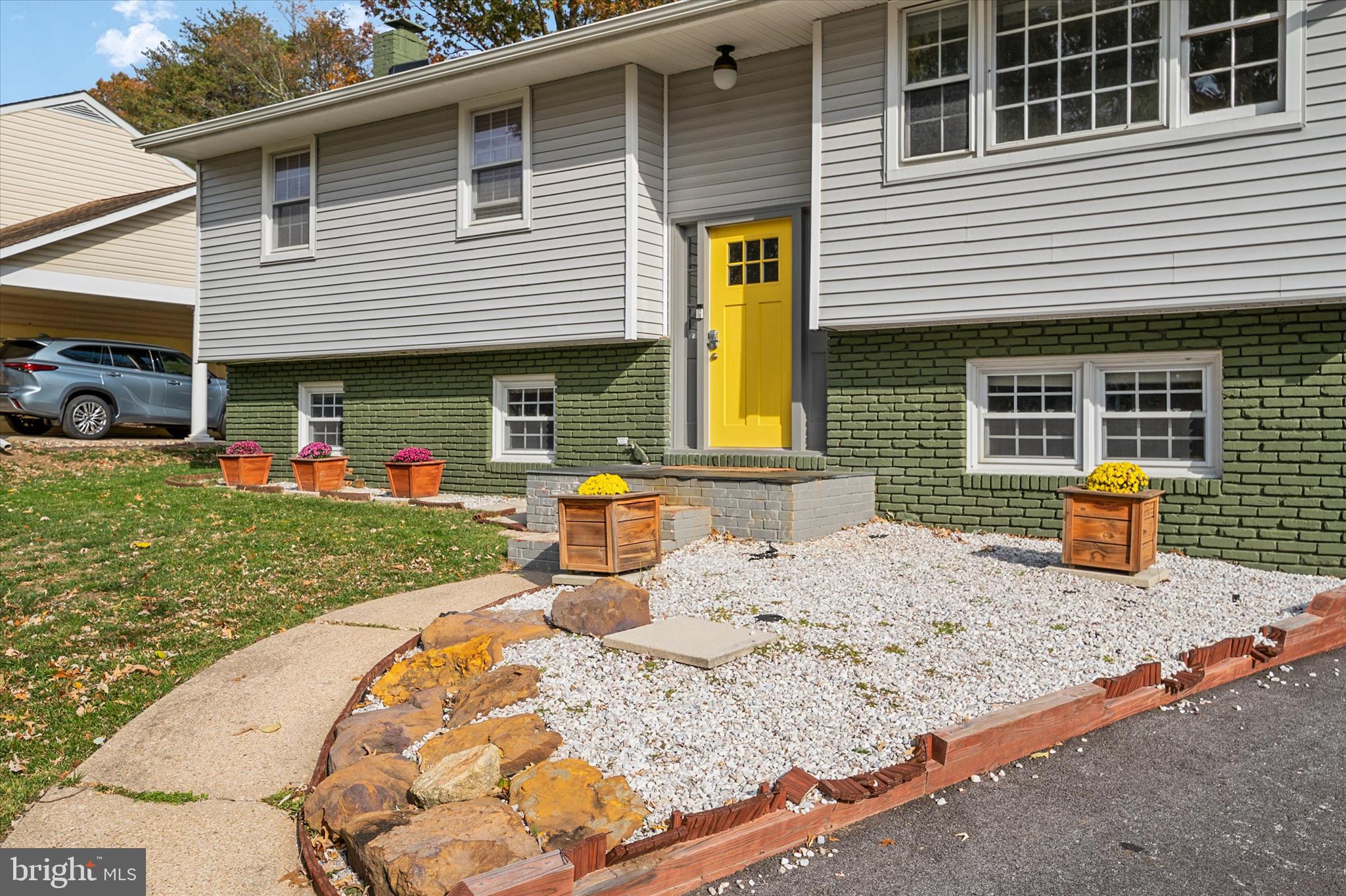 155 Barbara Road Severna Park, MD 21146 - Photo 46 of 51 a front view of a house with garden
