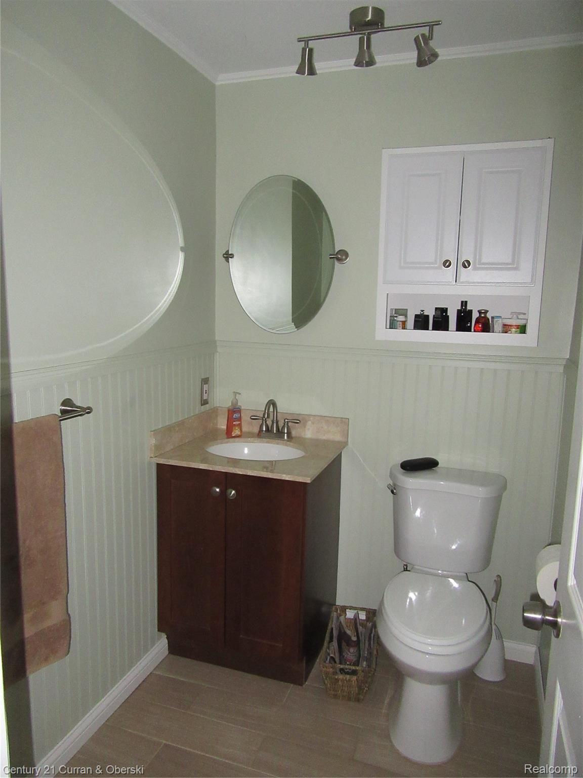 8544 Church Road Grosse Ile, MI 48138 - Photo 20 of 24 IMG_2004.JPG