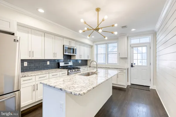 $3,500 | 3306 Fleet Street, Baltimore, MD 21224