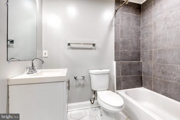 $3,500 | 3306 Fleet Street, Baltimore, MD 21224